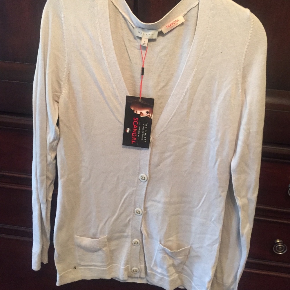 Grey cardigan